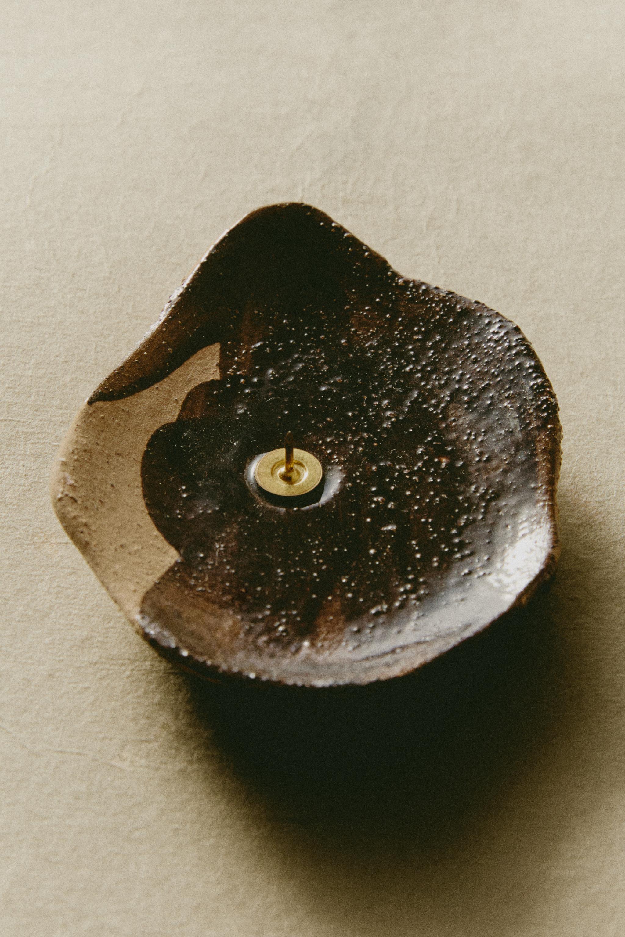 STONEWARE TEALIGHT HOLDER